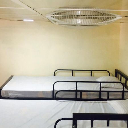 J Hostel Kandy Bagian luar foto