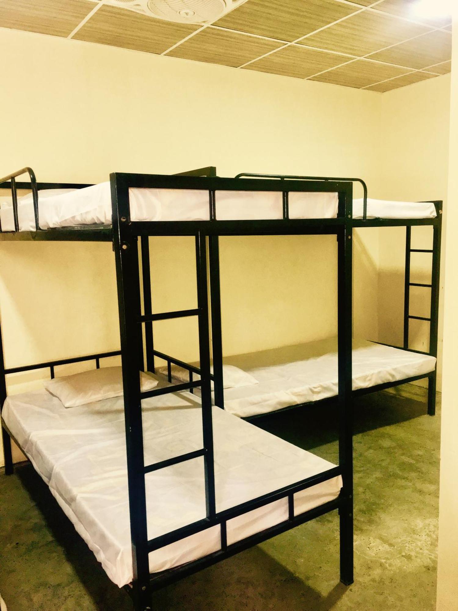 J Hostel Kandy Bagian luar foto