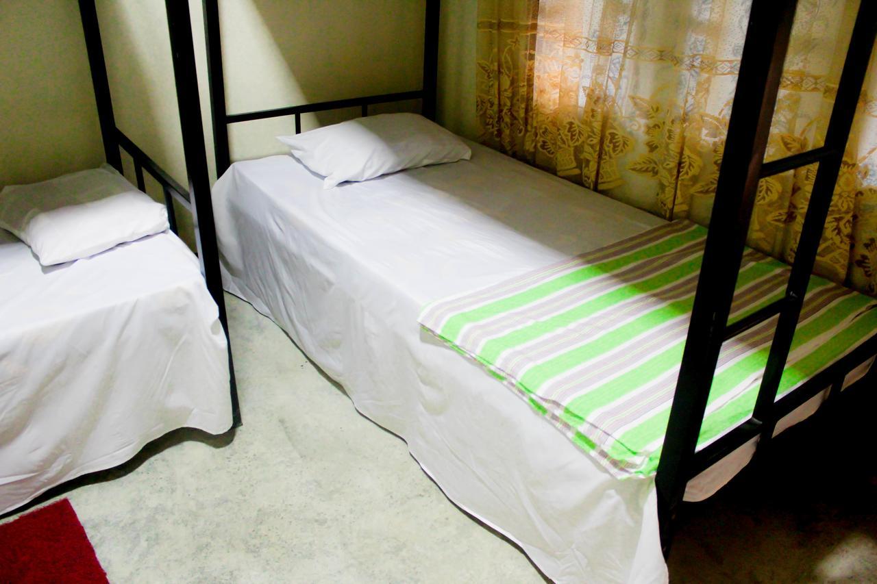 J Hostel Kandy Bagian luar foto
